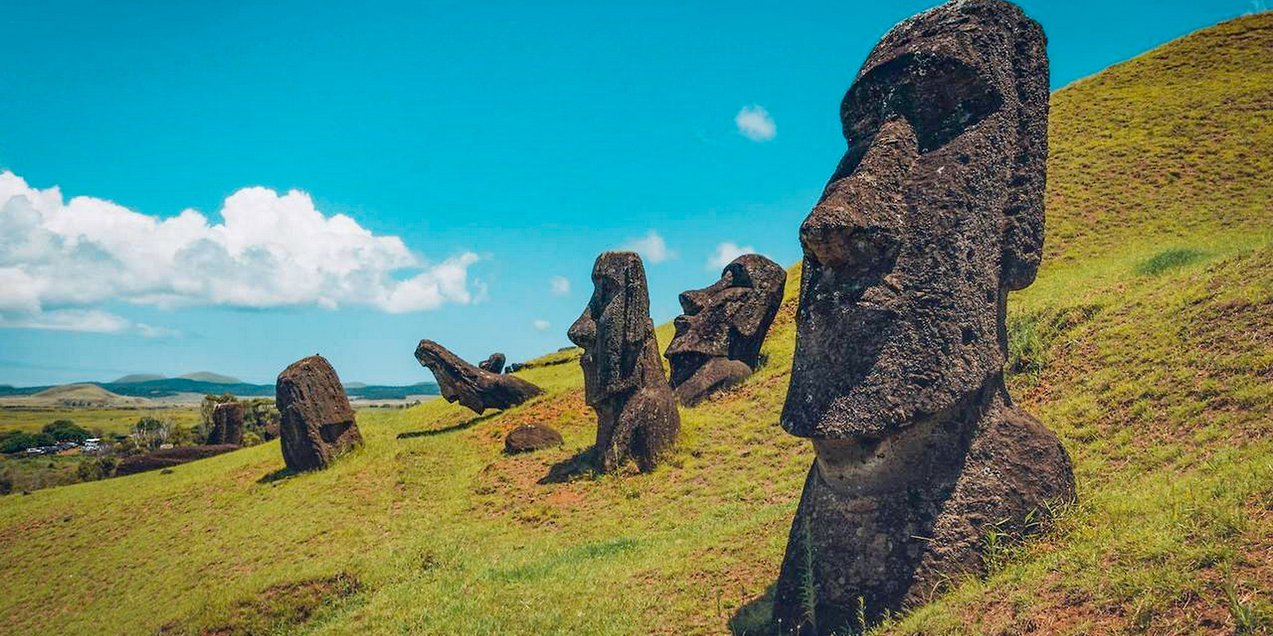 Enigmatic Easter Island Luxury Vacation | Yampu Tours 