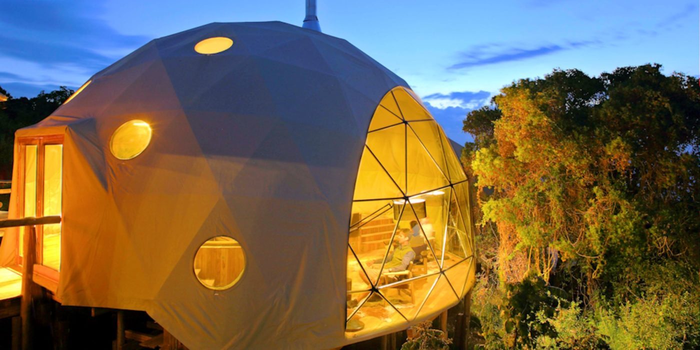 lounge-dome-at-night